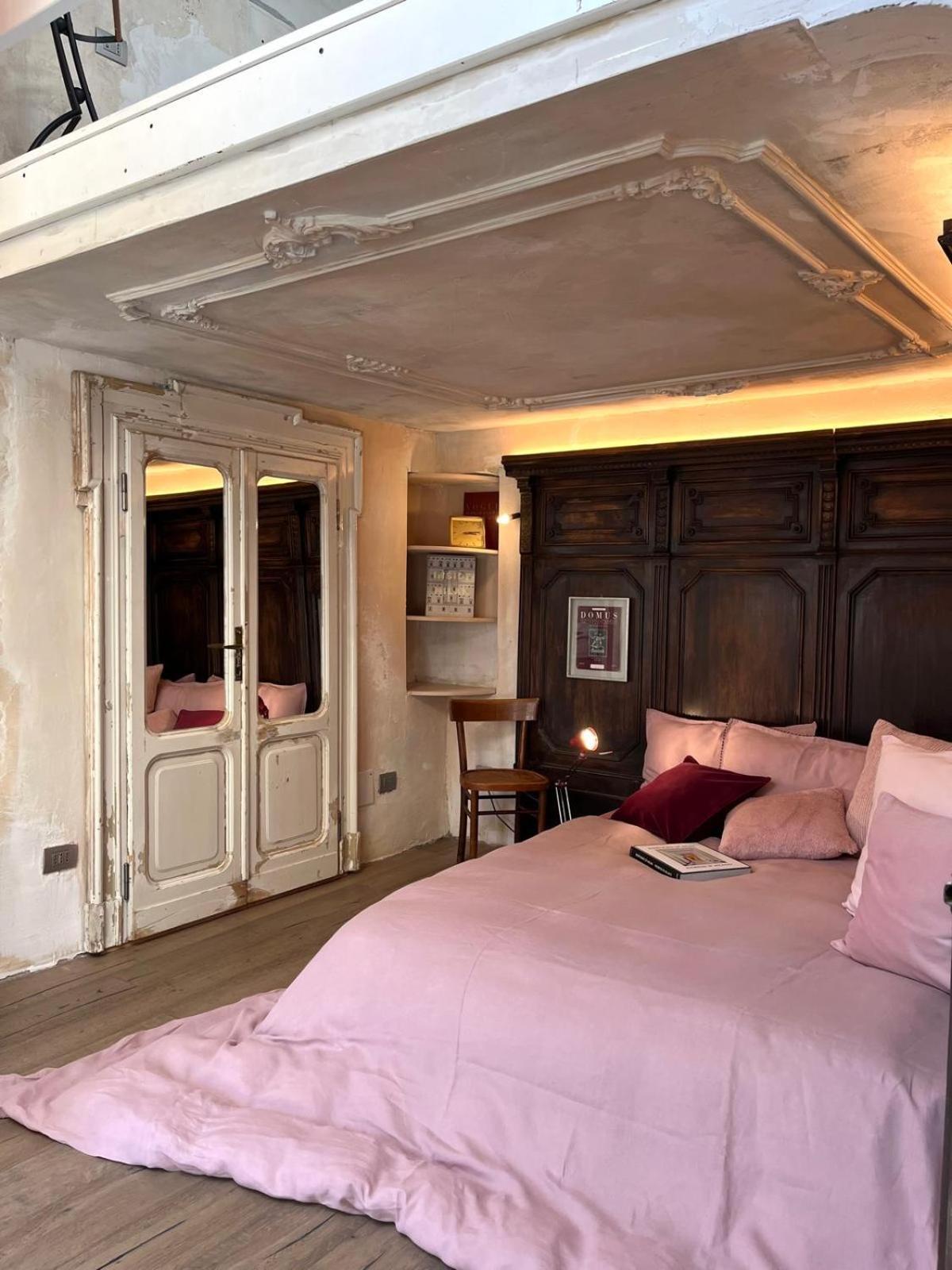 Charming And Design Attic Loft In Coolest Area Navigli Ticinese * Milán