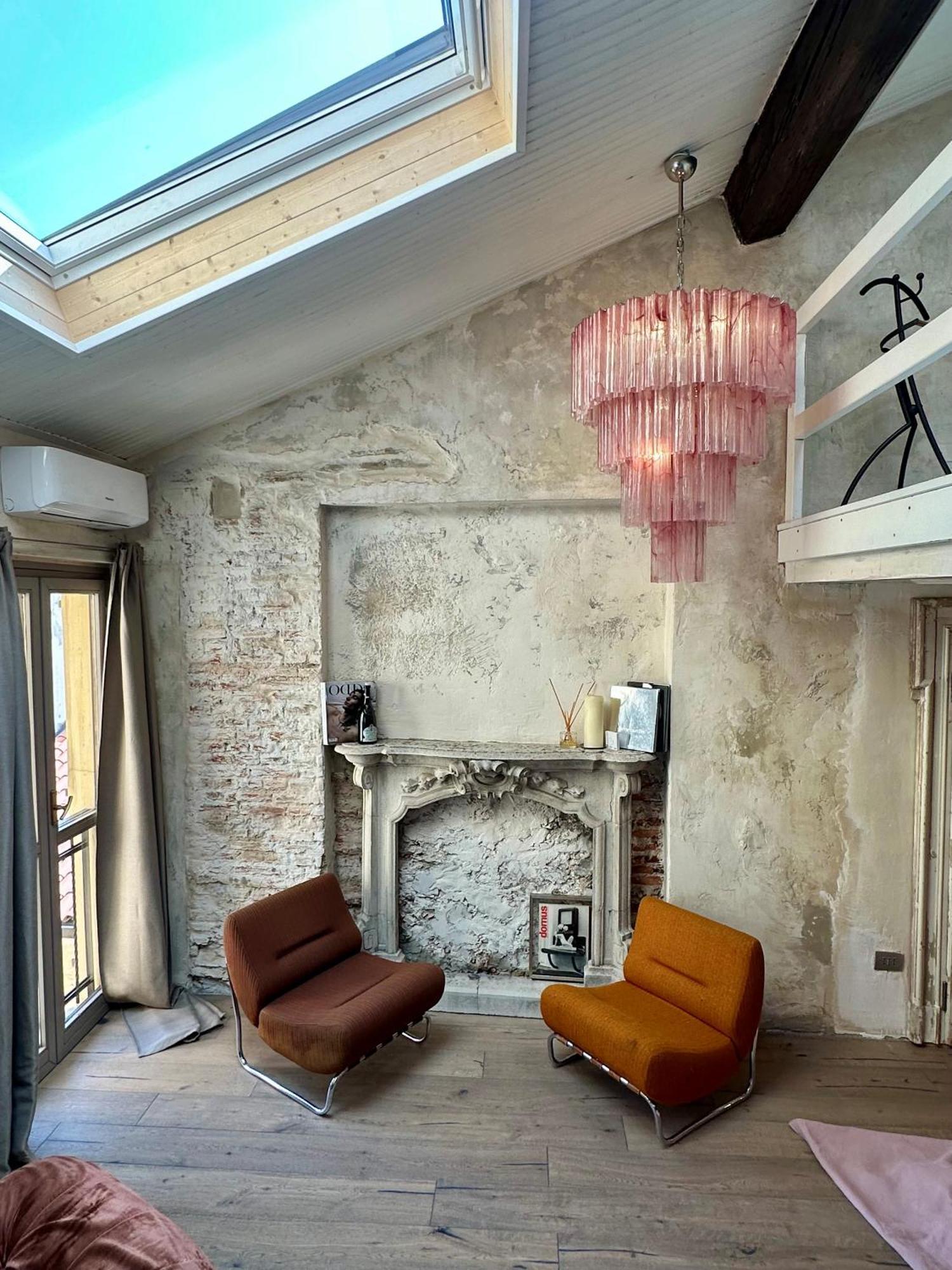 Charming And Design Attic Loft In Coolest Area Navigli Ticinese Milan