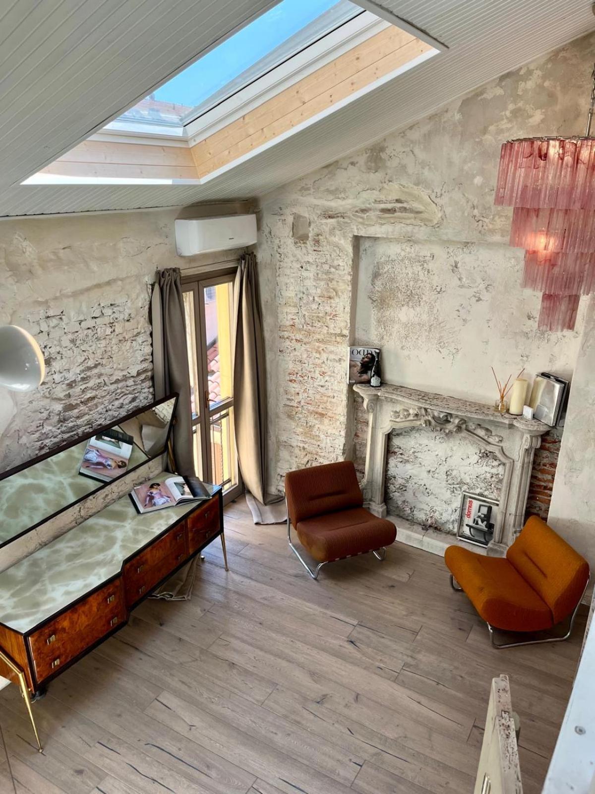 Apartment Charming And Design Attic Loft In Coolest Area Navigli Ticinese